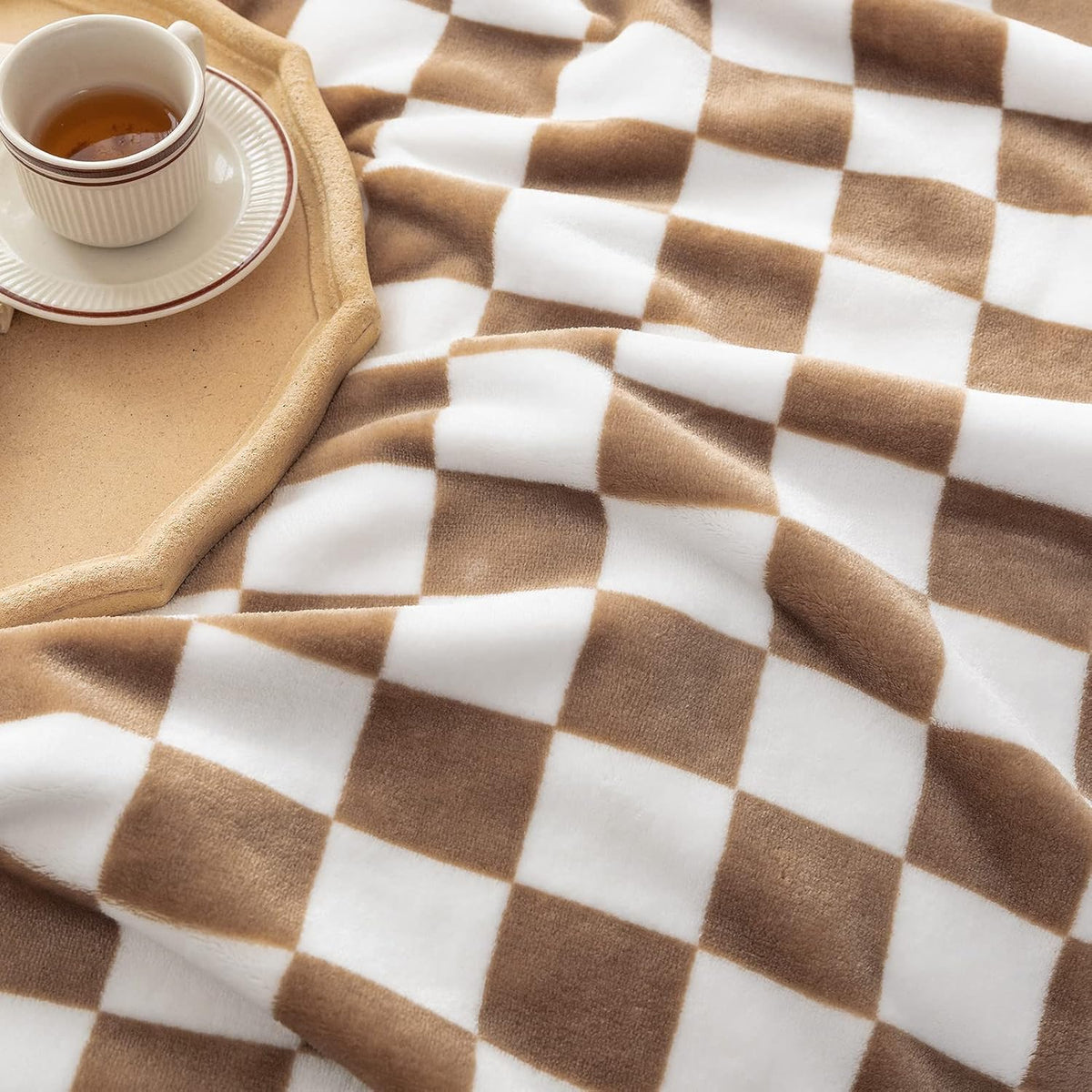 LOMAO Throw Blankets Flannel Blanket with Checkerboard Grid Pattern Soft Throw Blanket for Couch