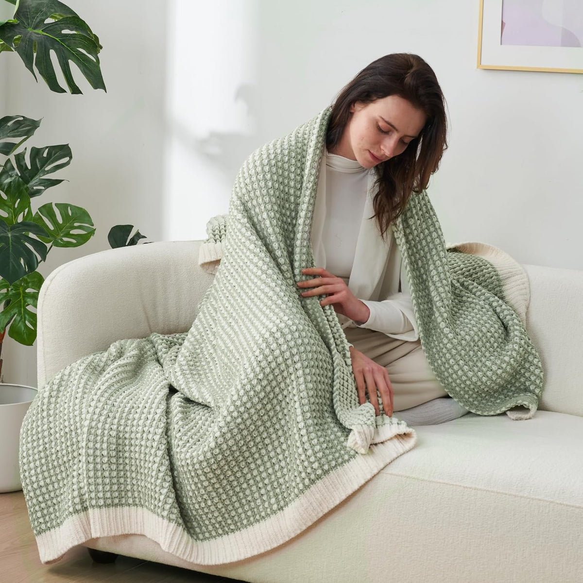 Amélie Home Chenille Waffle Throw Blanket for Couch, Reversible Pineapple Stitch Knit Soft Cozy