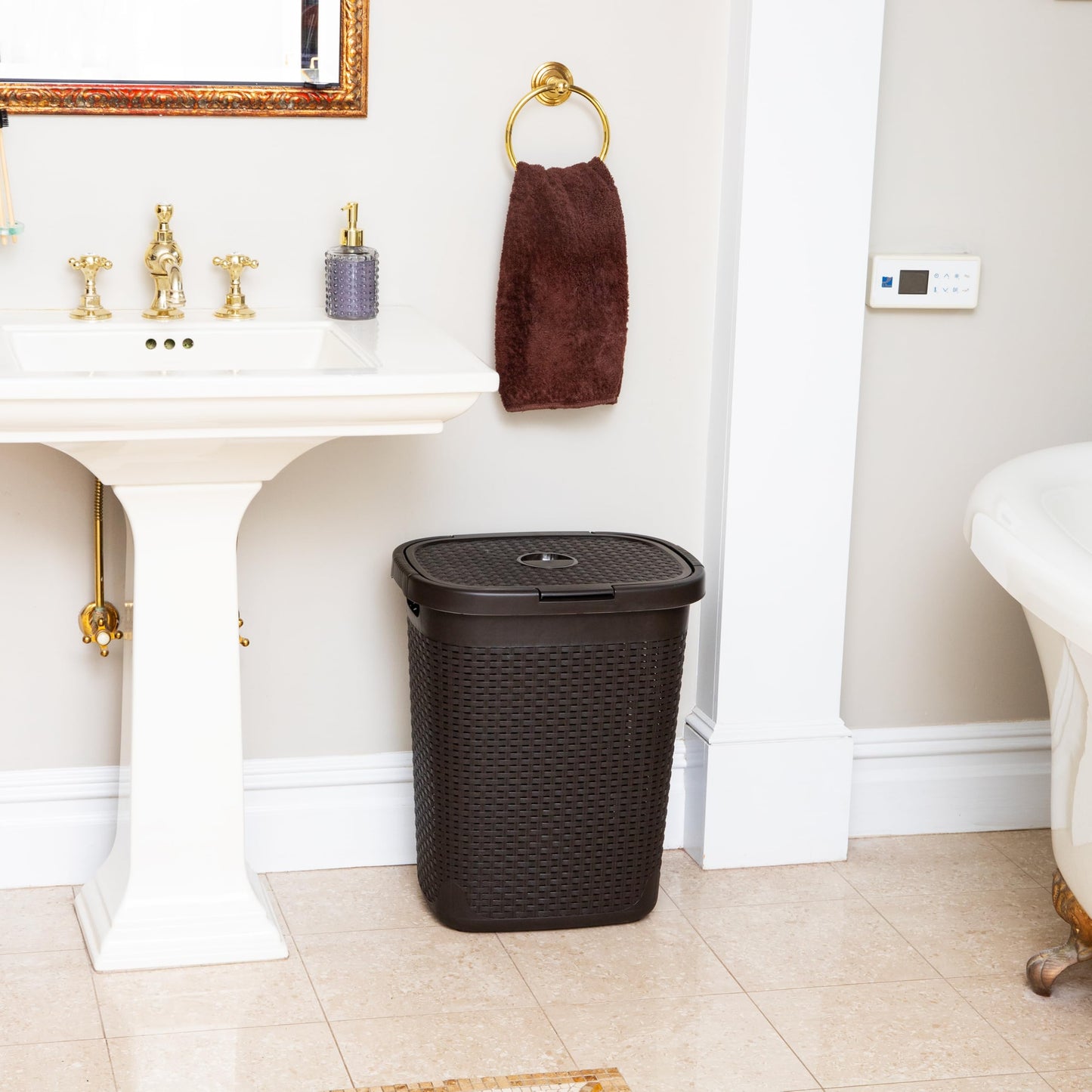Mind Reader 50L Slim Laundry Hamper, Clothes Basket, Lid, Wicker Design, Plastic, 17.65"L x 13.75"W