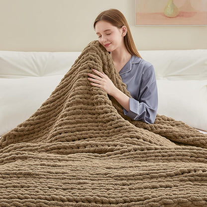 Chunky Knit Throw Blanket, 60''*80'' Knitted Throw Chenille Yarn for Bed Couch, Handmade Light