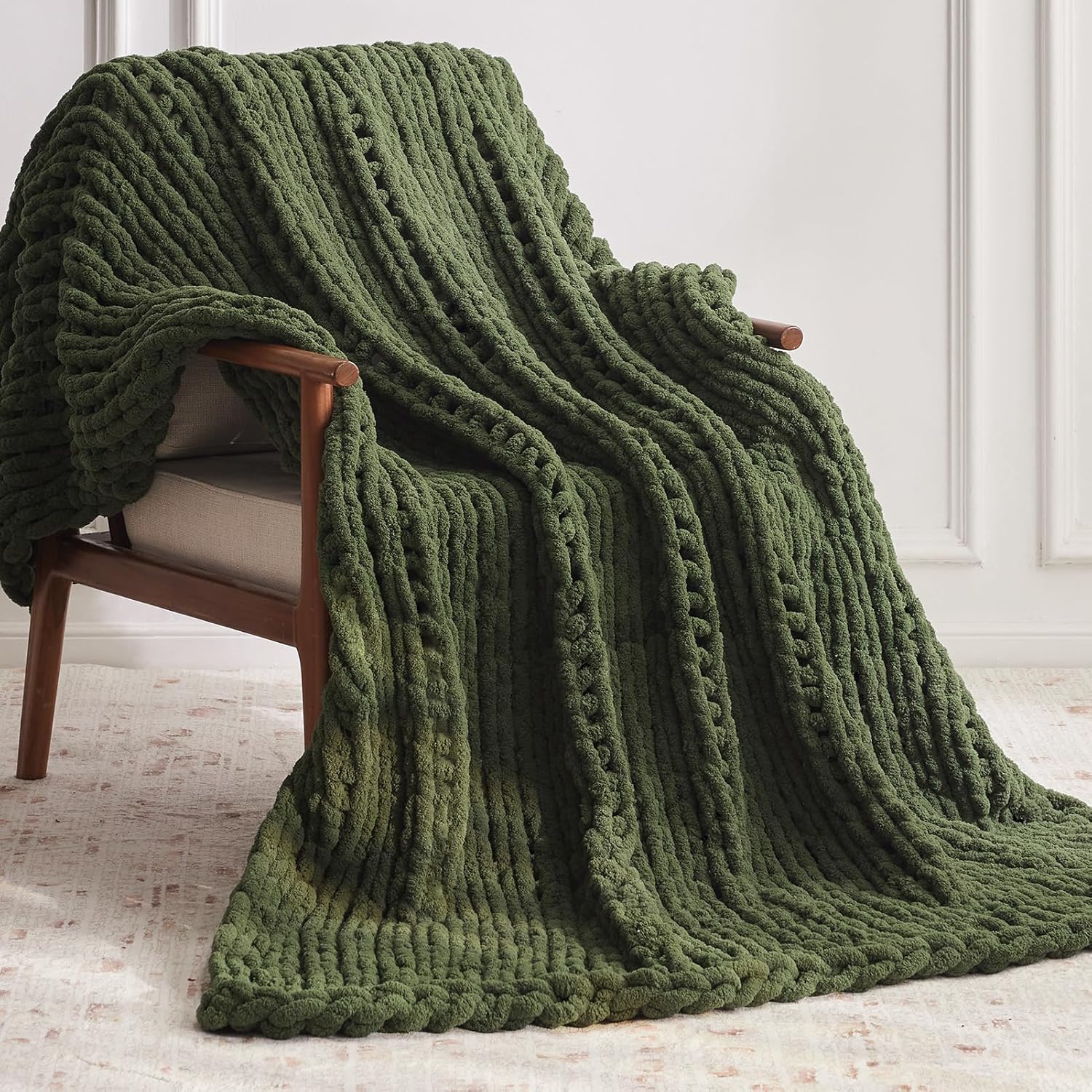 Chunky Knit Throw Blanket, 60''*80'' Knitted Throw Chenille Yarn for Bed Couch, Handmade Green