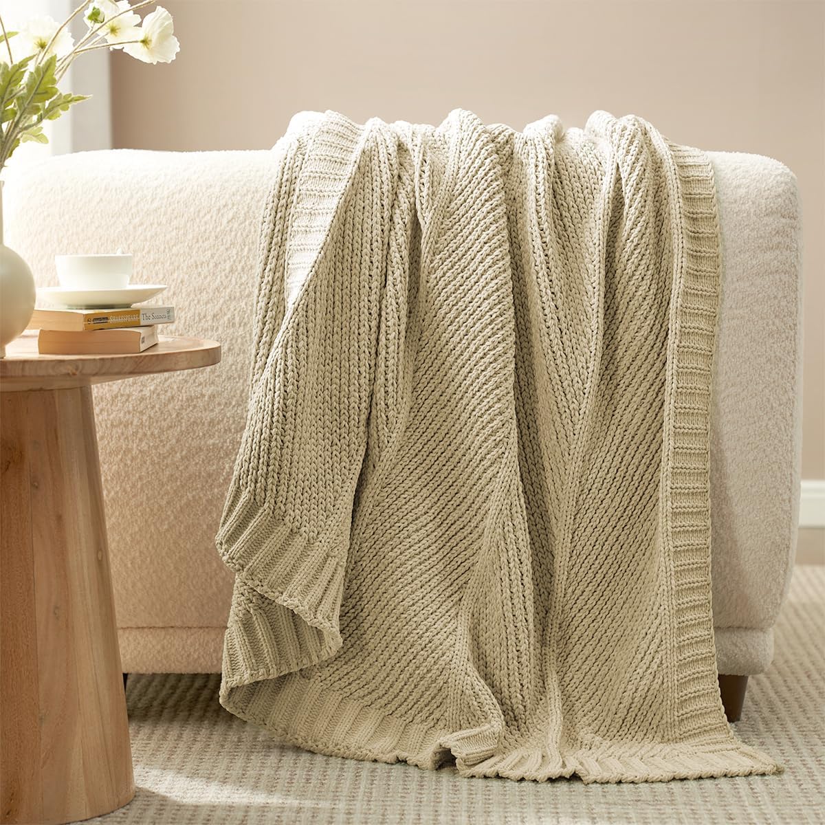 Amélie Home Chenille Knit Throw Blanket for Couch, Chevron Texture Decorative Soft Blanket for