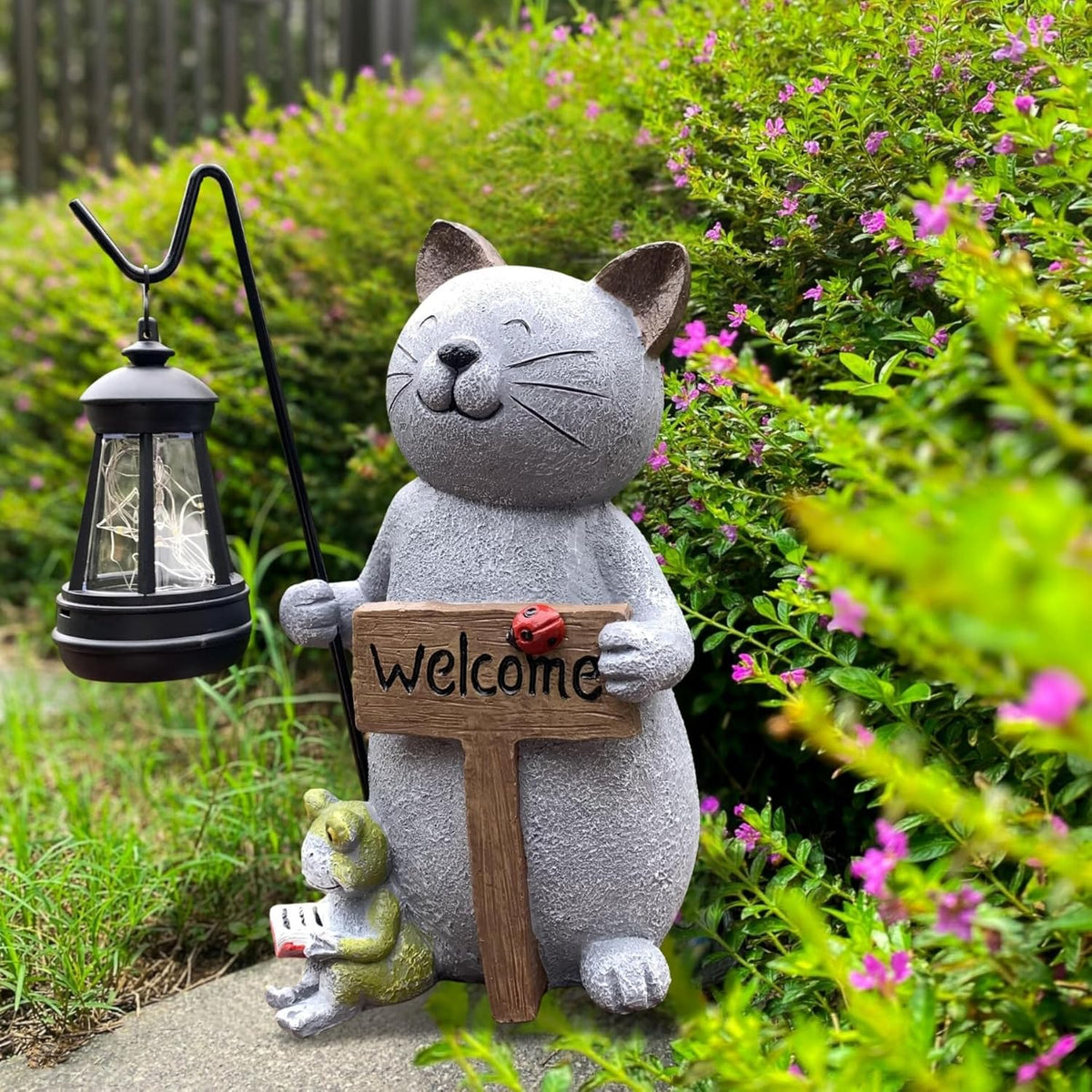 Cat Garden Statue with Solar Lantern: Cat Outdoor Figurine Decorations -Solar Garden Statue Decor