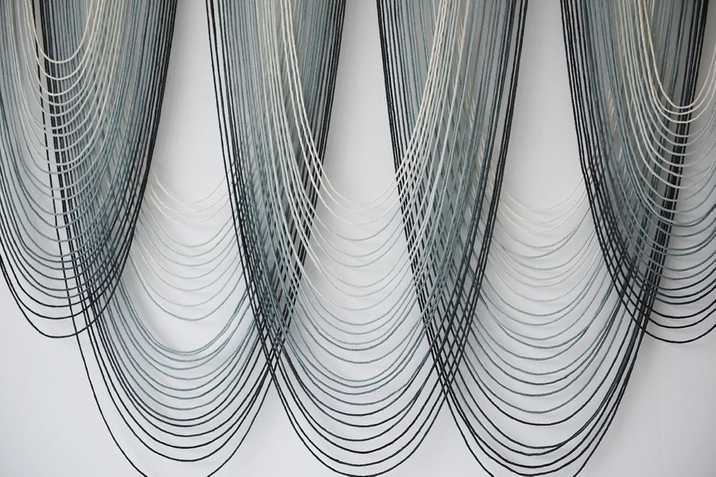 IOWER Large Macrame Wall Hanging Dip-Dyed Macrame Wall Decor Boho Wall Decor Craftsmanship Fiber