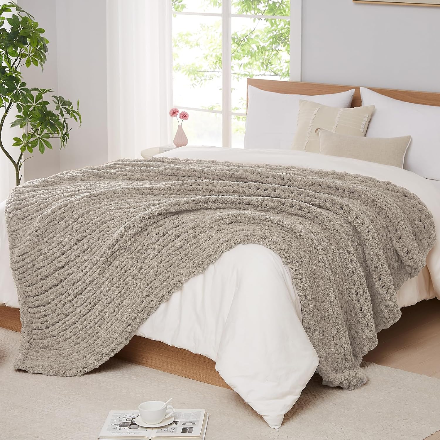 L'AGRATY Chunky Knit Blanket Throw: 50''x60'' Chenille Chunky Knitted Throw Blanket for Bed Couch