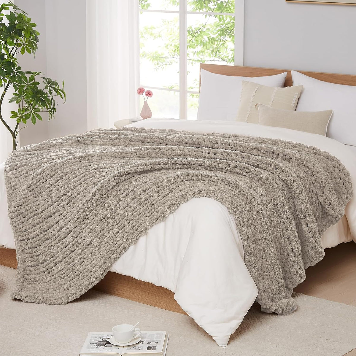 L'AGRATY Chunky Knit Blanket Throw: 60''x80'' Chenille Chunky Knitted Throw Blanket for Bed Couch