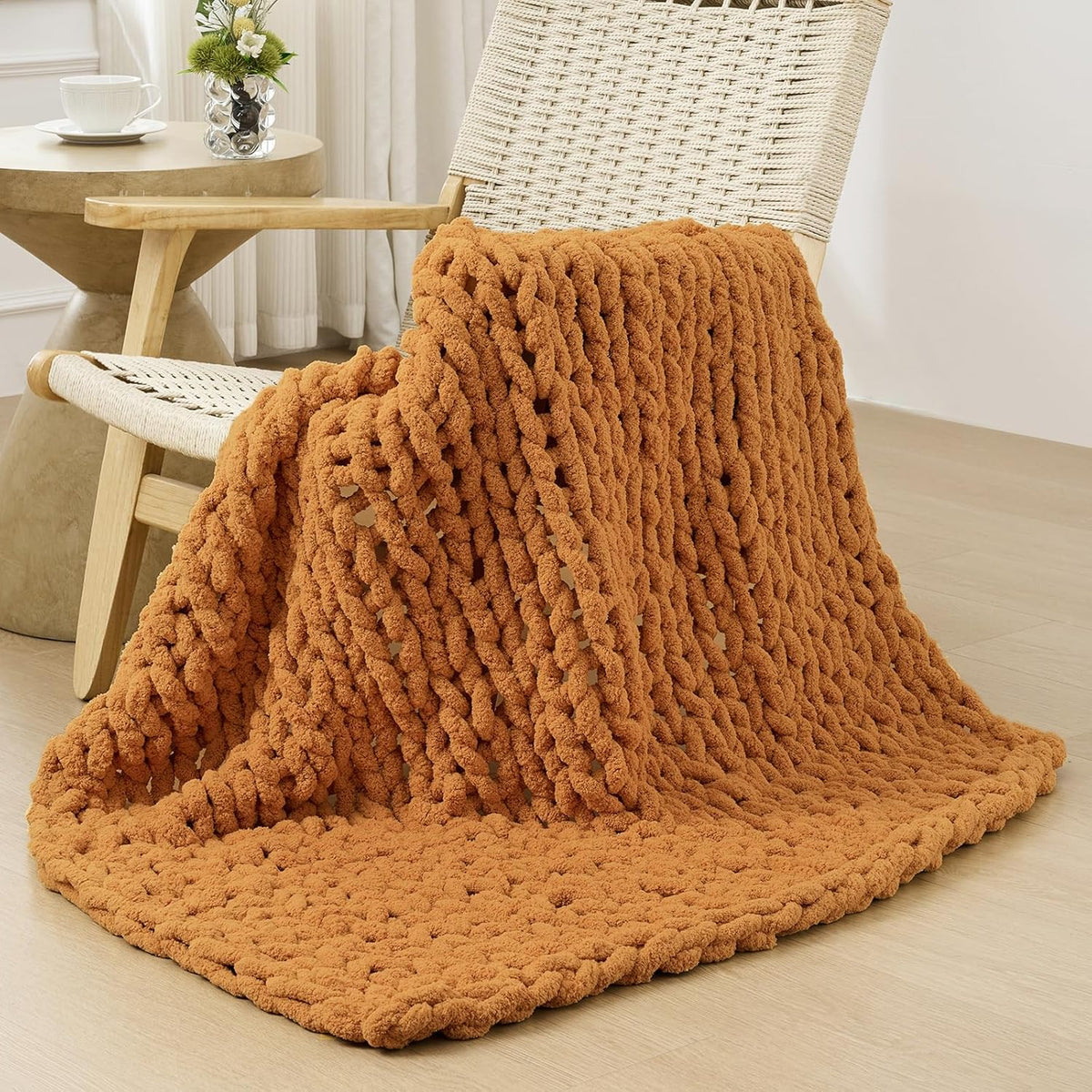 Bigacogo Chunky Knit Throw Blanket for Couch, 40x40 inches, 100% Hand Knitted with Thick Jumbo
