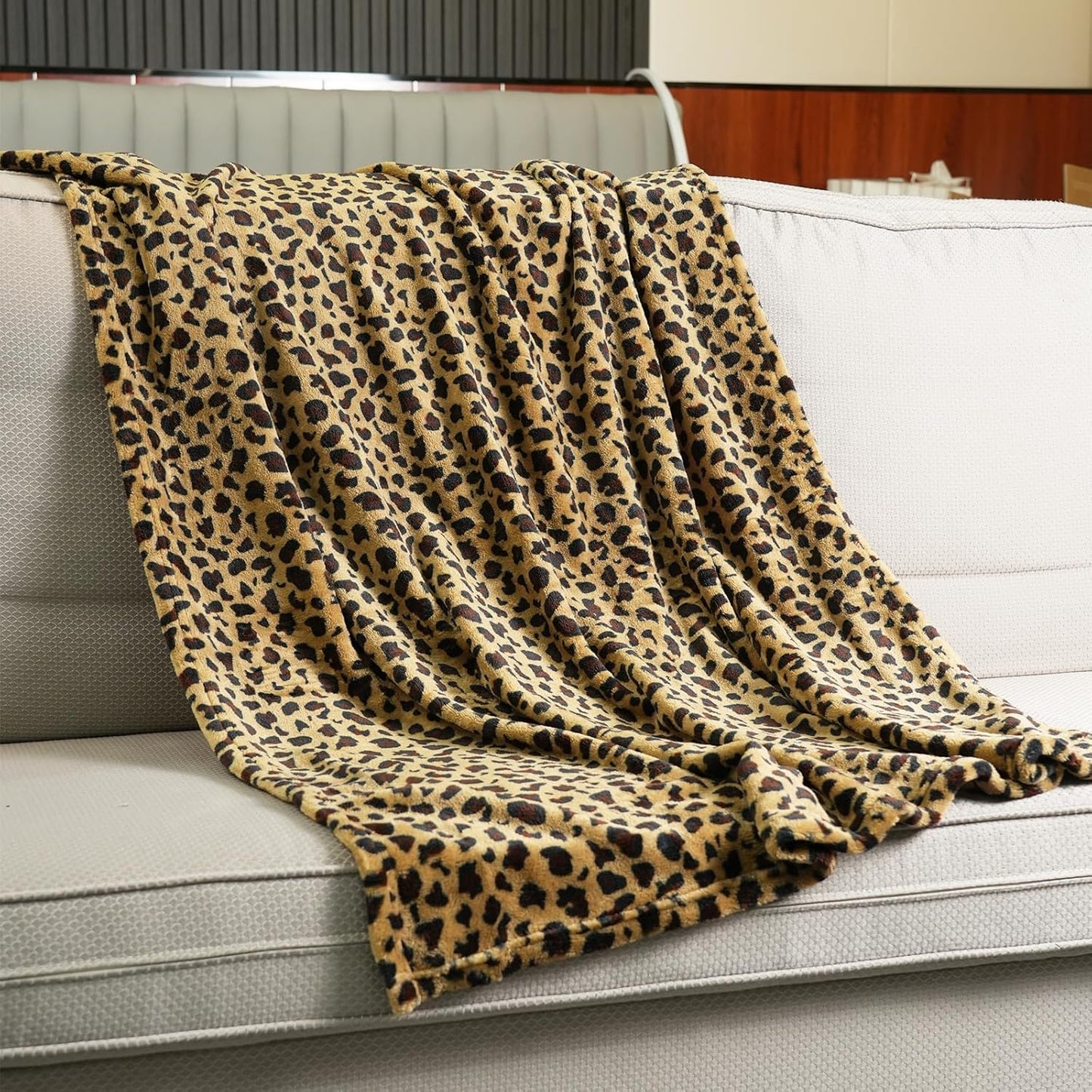 MERRYLIFE Leopard Throw Blanket Decorative Fleece Throw | Ultra-Plush Colorful Girls Boys | Couch
