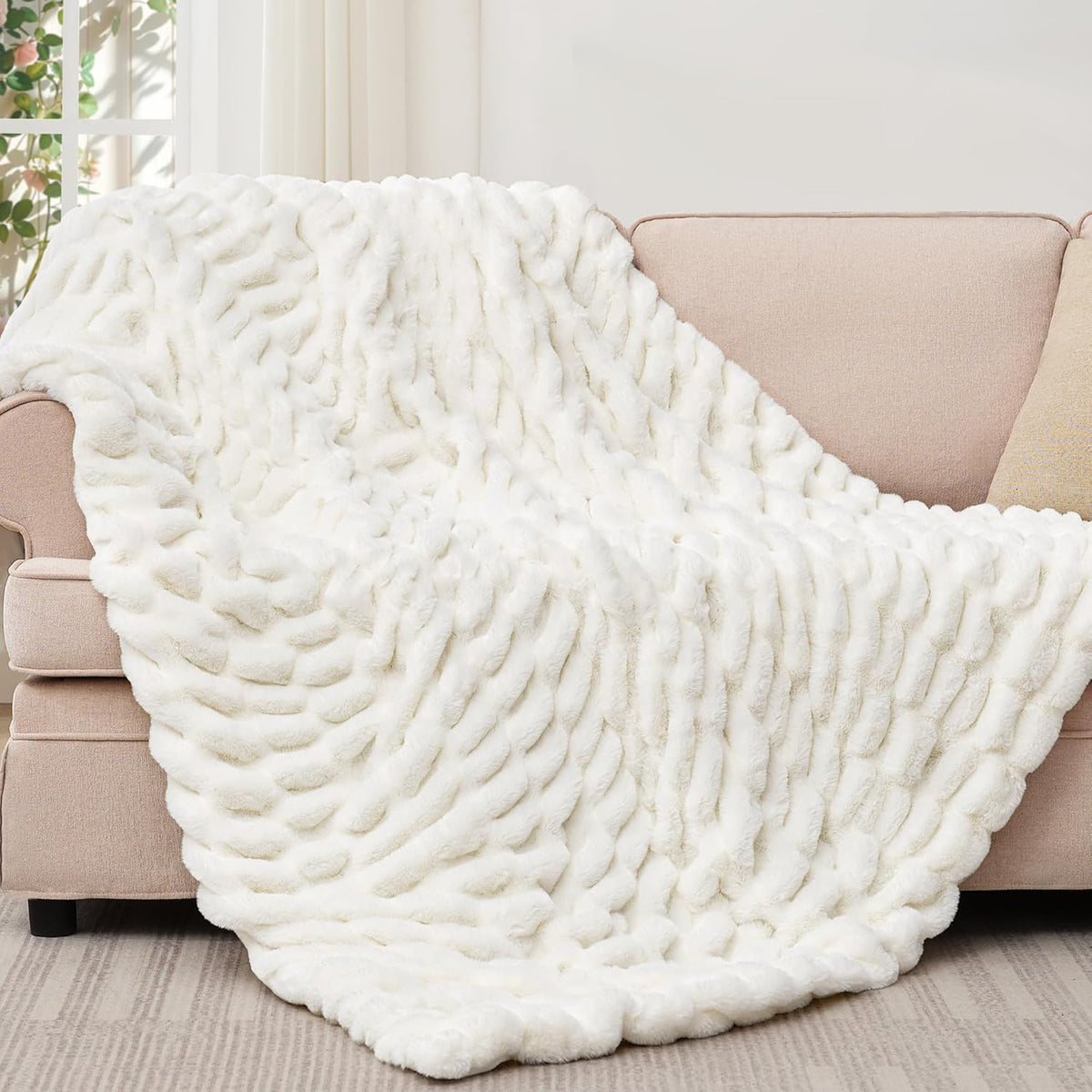Touchat Ruched Faux Rabbit Fur Throw Blanket, 700 GSM Luxury Dual-Sided Soft Cozy Blanket, Fuzzy