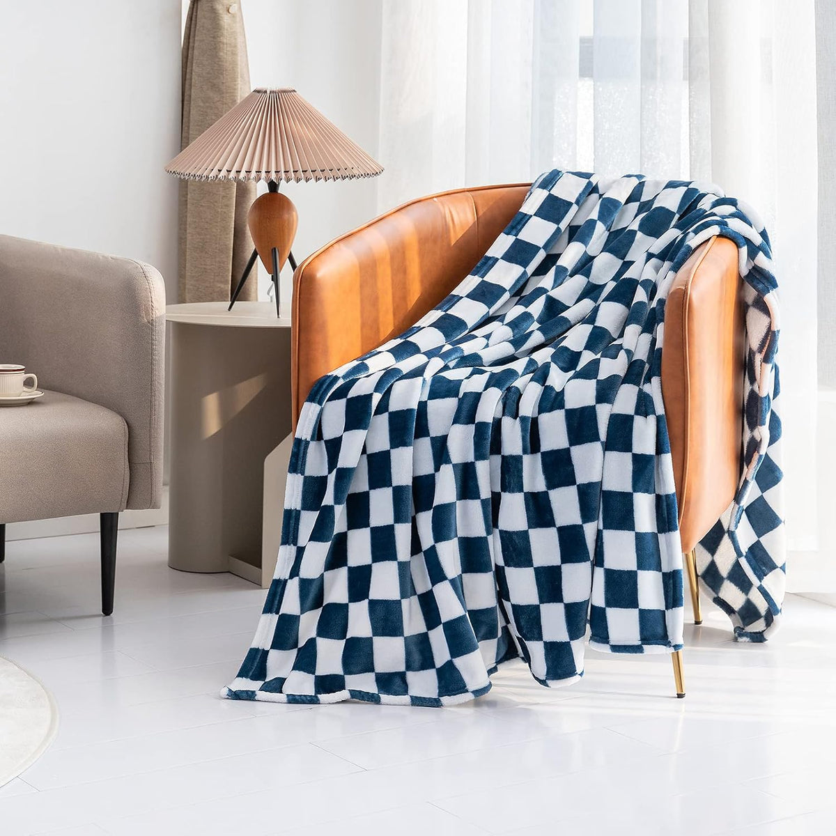LOMAO Throw Blankets Flannel Blanket with Checkerboard Grid Pattern Soft Throw Blanket for Couch