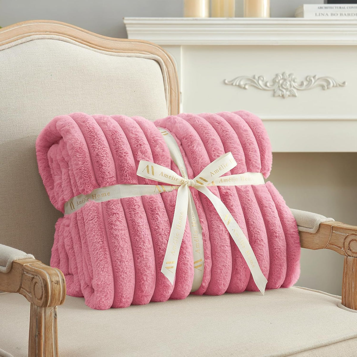 Amélie Home Faux Fur Throw Blanket for Couch, Cozy Fuzzy Fluffy Fur Luxurious Soft Striped Plush