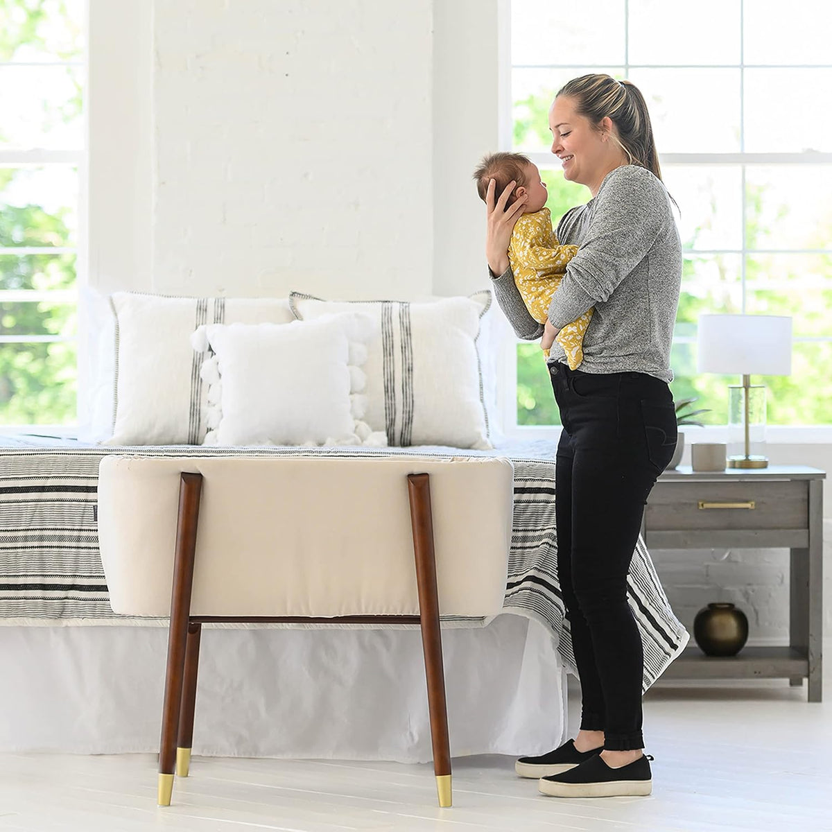 Sova Portable Baby Bassinet, Mid-Century Design with Extra Deep Walls for Newborns and Babies