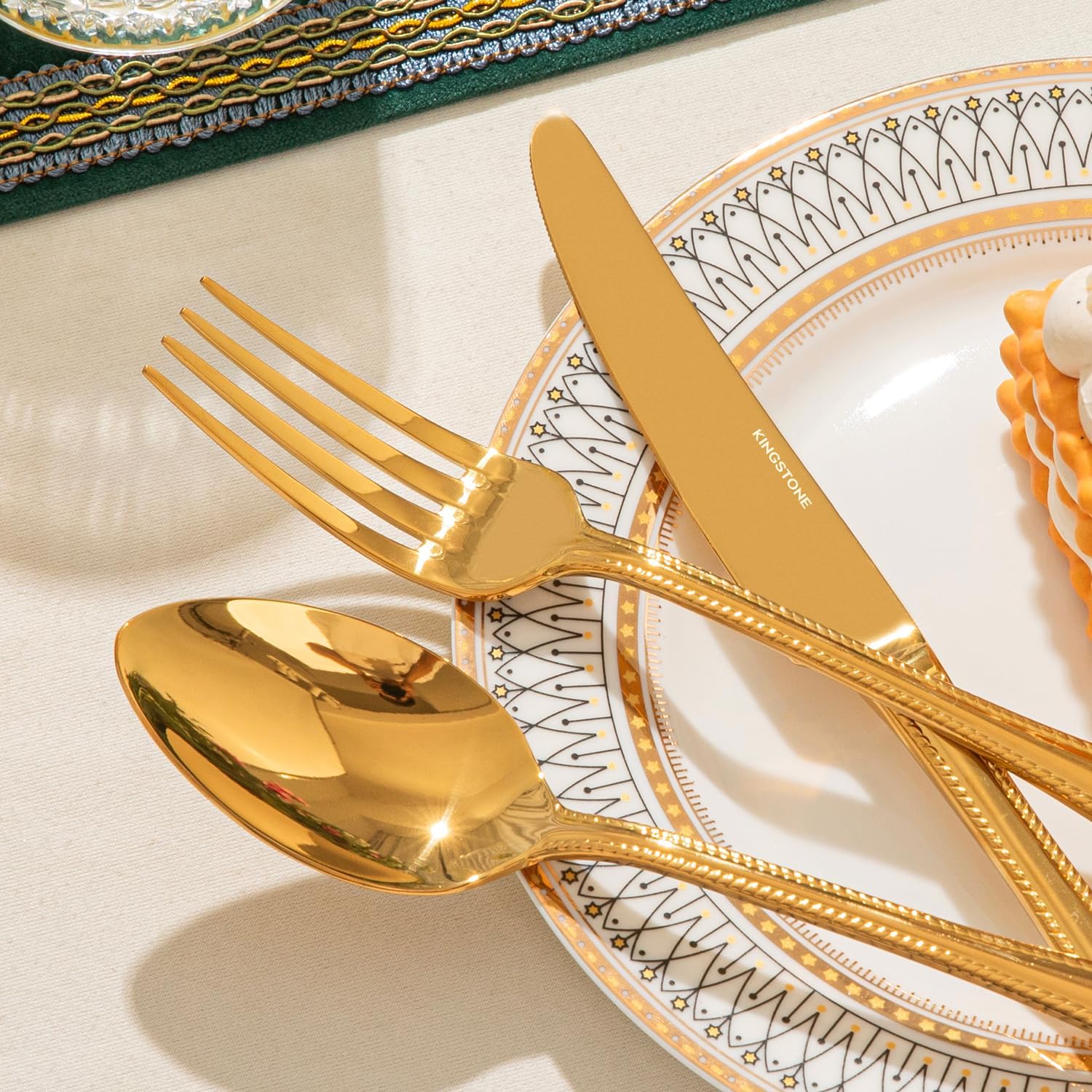 KINGSTONE Gold Silverware Set, 40-piece 18/10 Stainless Steel Flatware Set Cutlery Set for 8, for