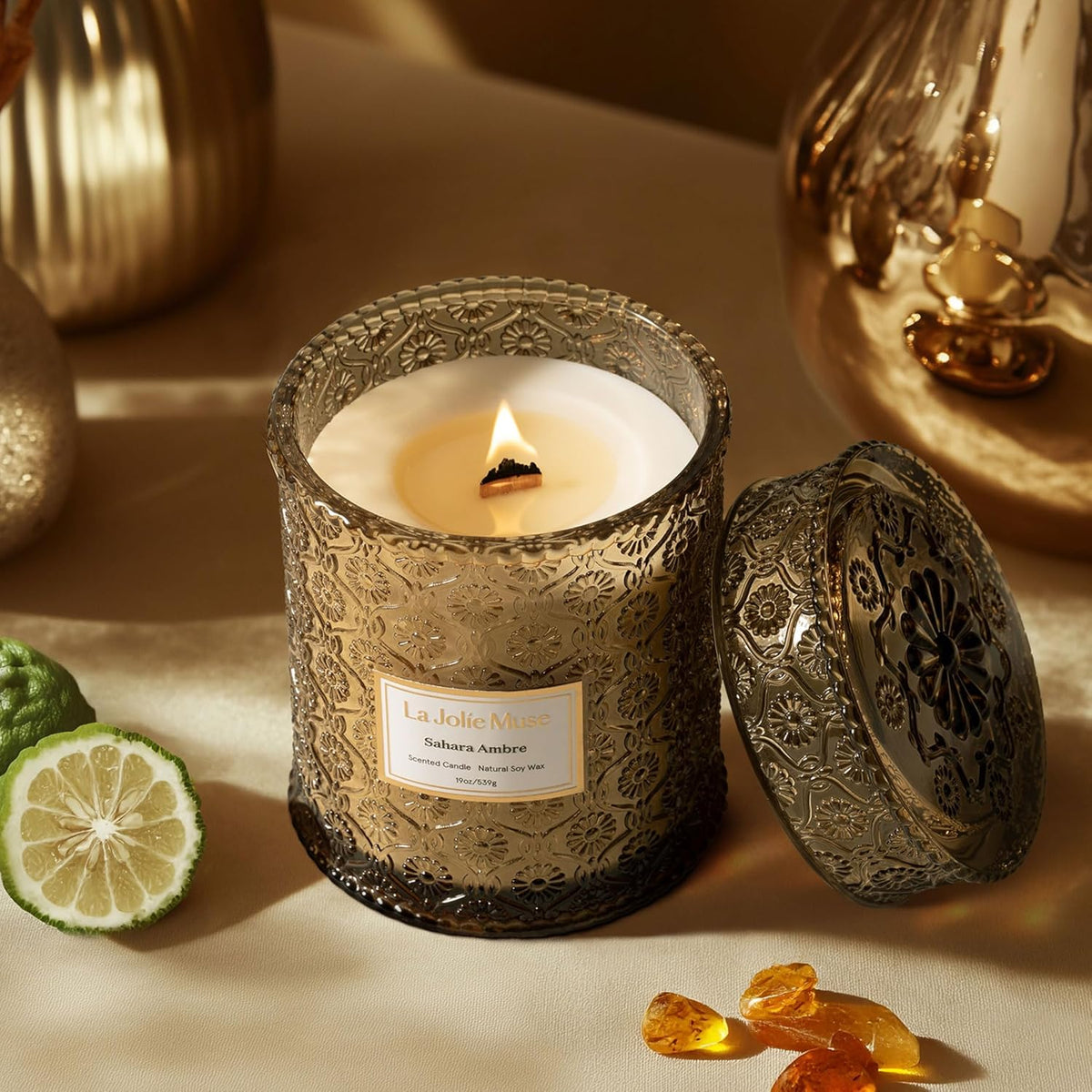LA JOLIE MUSE Fall Candle | Sahara Amber Candle – Bergamot, Clove & Amber | 19 oz Wooden Wick |