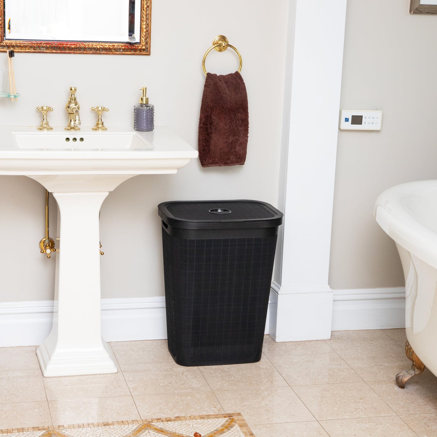 Mind Reader Slim Laundry Hamper with Lid, 50L Clothes Basket, Premium Wicker Design, Plastic, Black