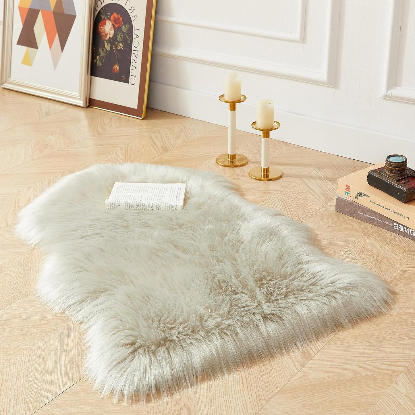AMTOVO Faux Fur Rug, Light Grey Small Area Rug, Fluffy Sheepskin Rug, Fuzzy Ultra Soft 2 x 3 ft