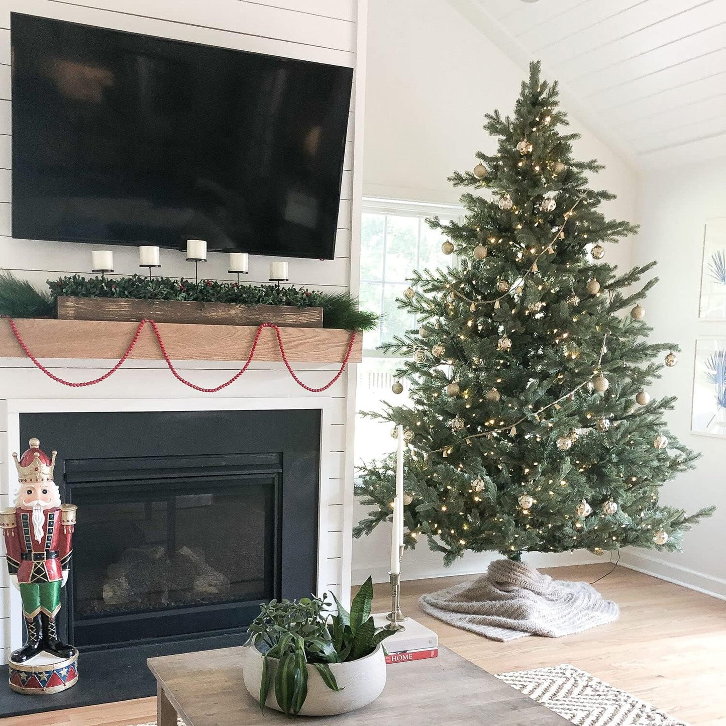Fraser Hill Farm 7.5-Ft. Foxtail Pine Artificial Christmas Tree with White Incandescent Smart
