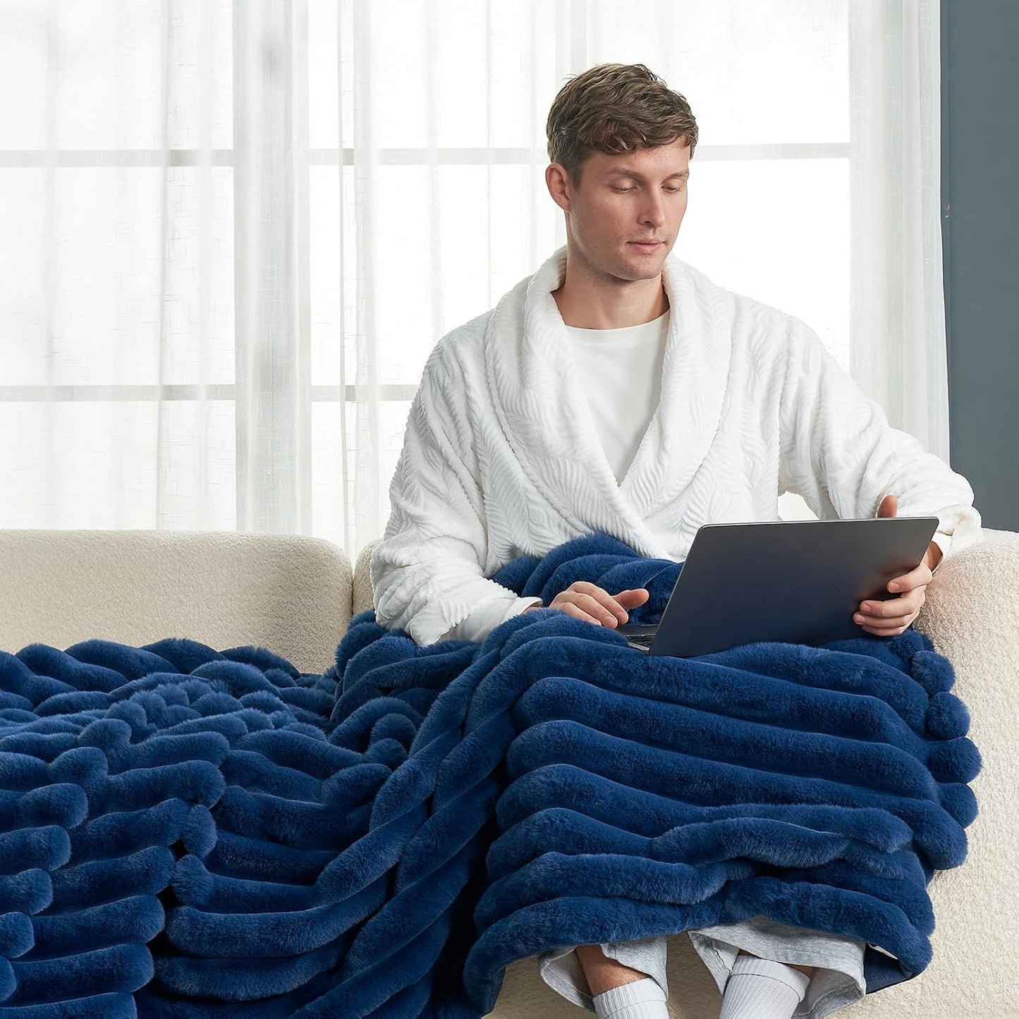 Cozy Bliss Faux Fur Throw Blanket for Couch, Cozy Warm Plush Striped Blanket for Sofa Bedroom
