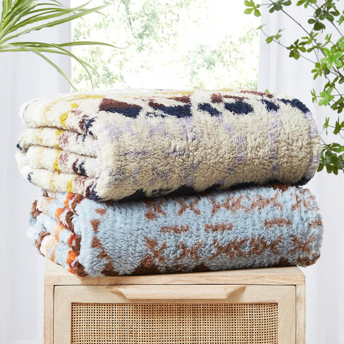 CASAAGUSTO Boho Sherpa Throw Blanket, Aztec Throw Blanket, Ultra Soft, Warm, Cozy, Plush, Thick