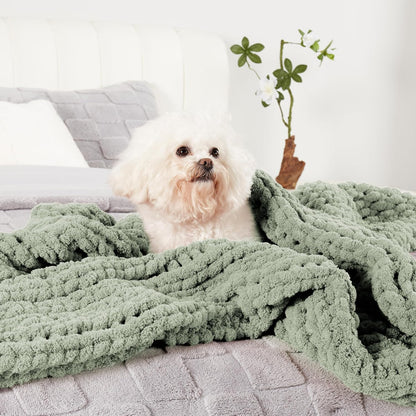 Amélie Home Chunky Knit Throw Blanket for Couch, Soft Chenille Crochet Blanket for Sofa, 50"x60"