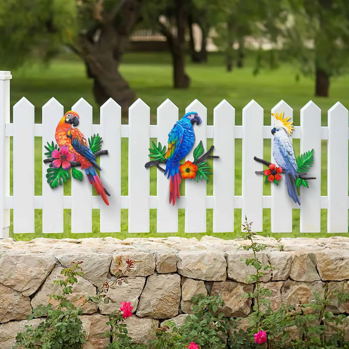 Metal Parrots Wall Art Decor Outdoor Decorations for Yard, Outdoor Garden Decor, Patio Decorations