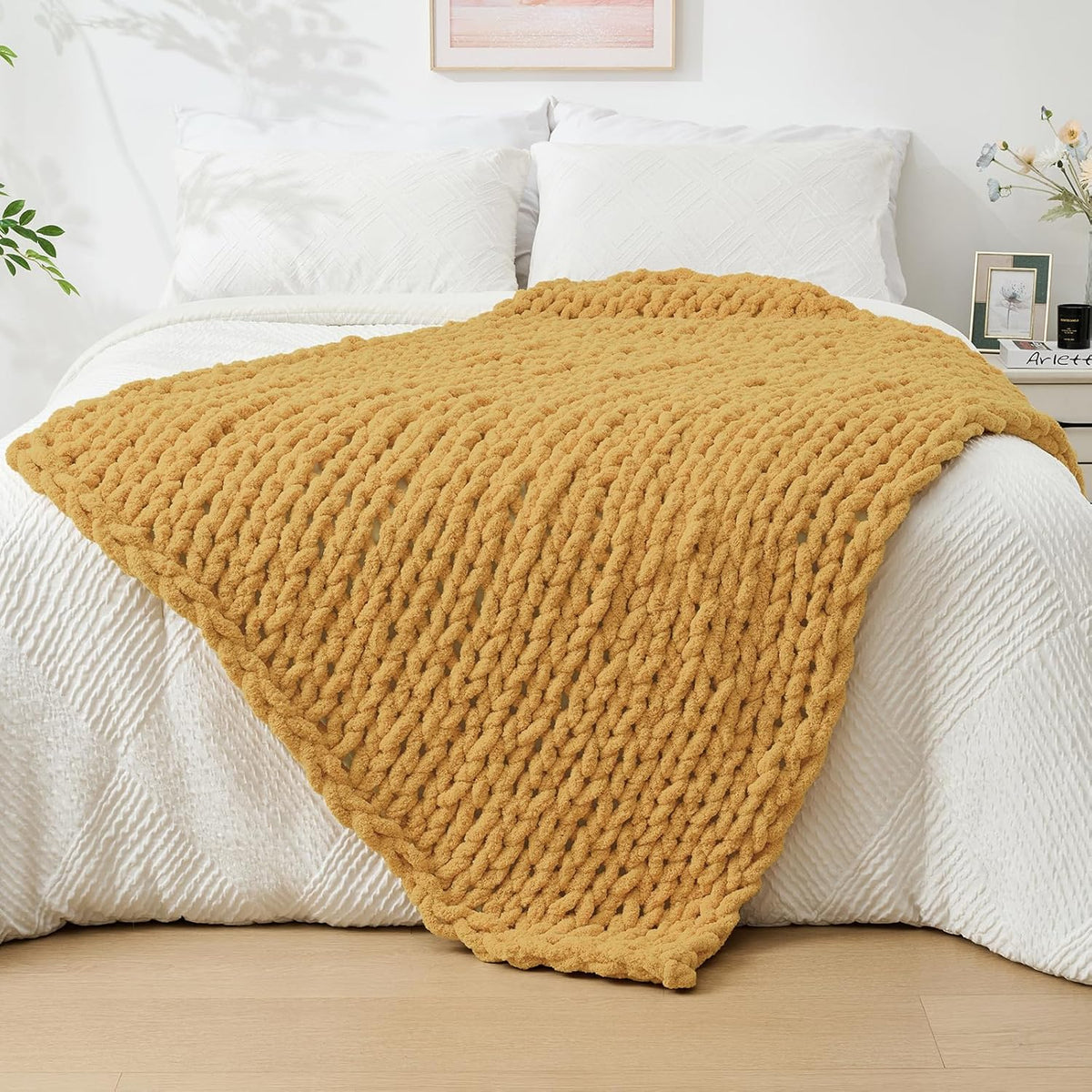 Bigacogo Chunky Knit Throw Blanket for Couch, 40x60 inches, 100% Hand Knitted with Thick Jumbo