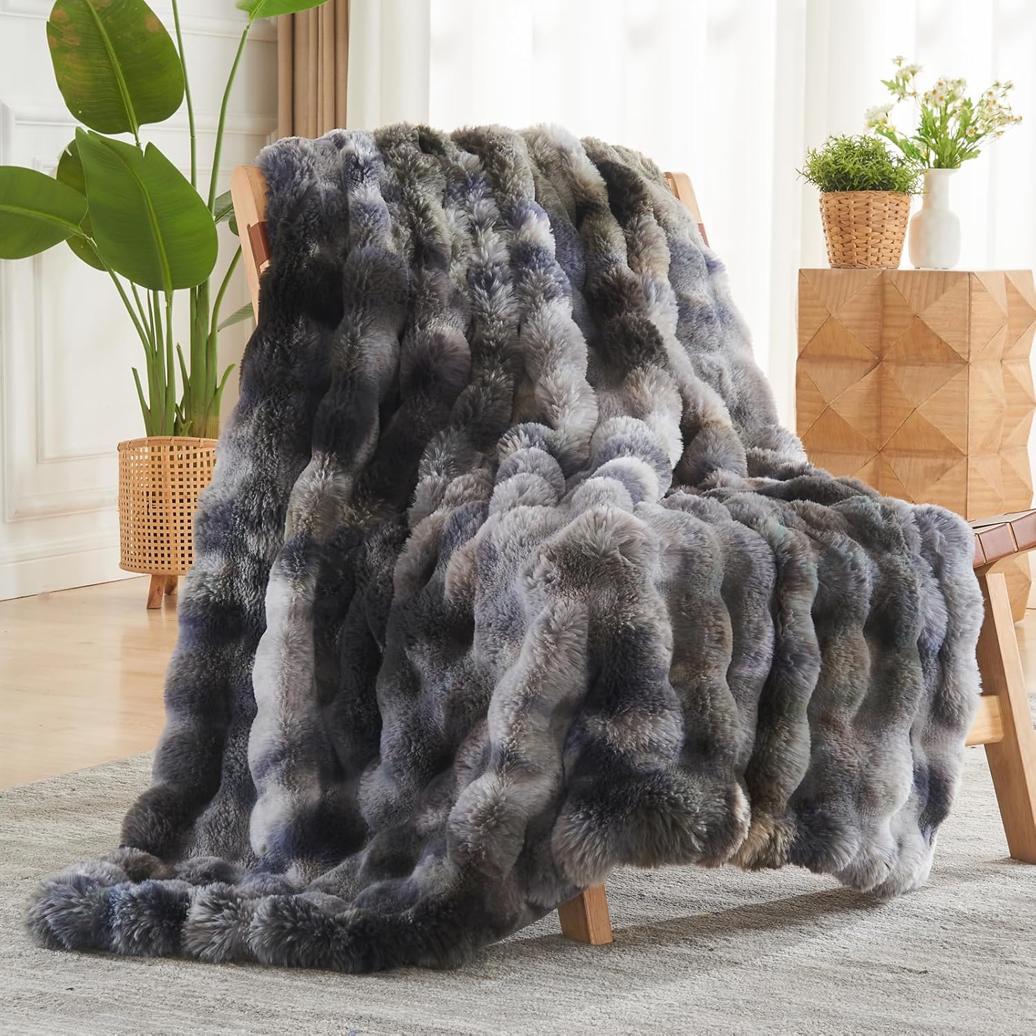 NEWCOSPLAY Faux Fur Twin Blanket Tie-dye Grey Luxury Fluffy Thick Warm Bubble Blanket for Couch