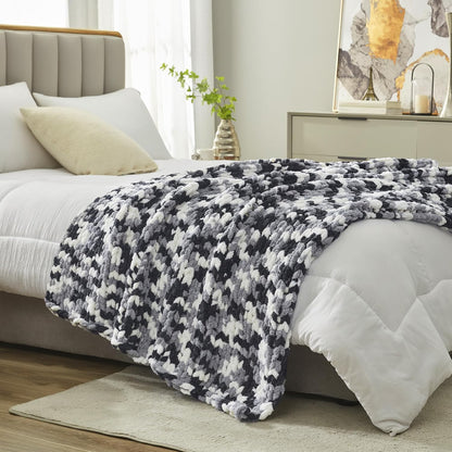Amélie Home Chunky Knit Throw Blanket for Couch, Soft Chenille Crochet Blanket for Sofa, 50"x60"