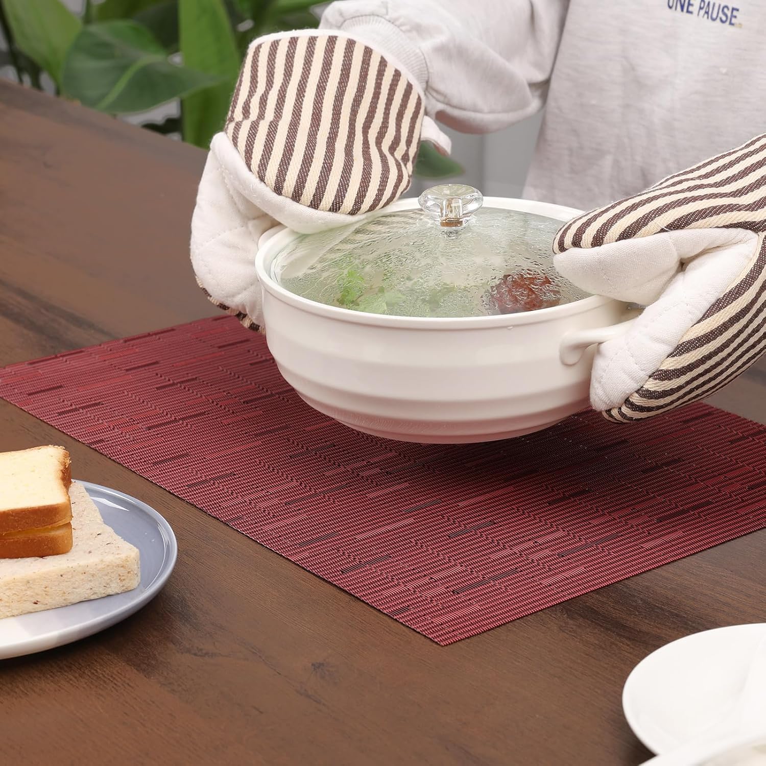 Myir JUN Placemats Set of 6, Vinyl Woven Placemats Place Mats Indoor Washable Table Mats Non-Slip