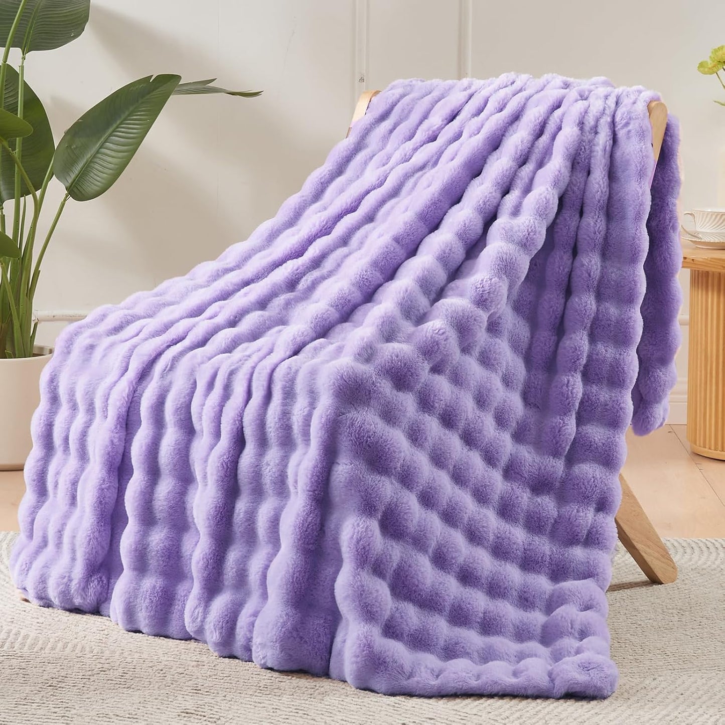 NEWCOSPLAY Faux Fur Throw Blanket Lavender Bubble Blanket Thick Warm Soft for Couch Sofa Bed 550GSM