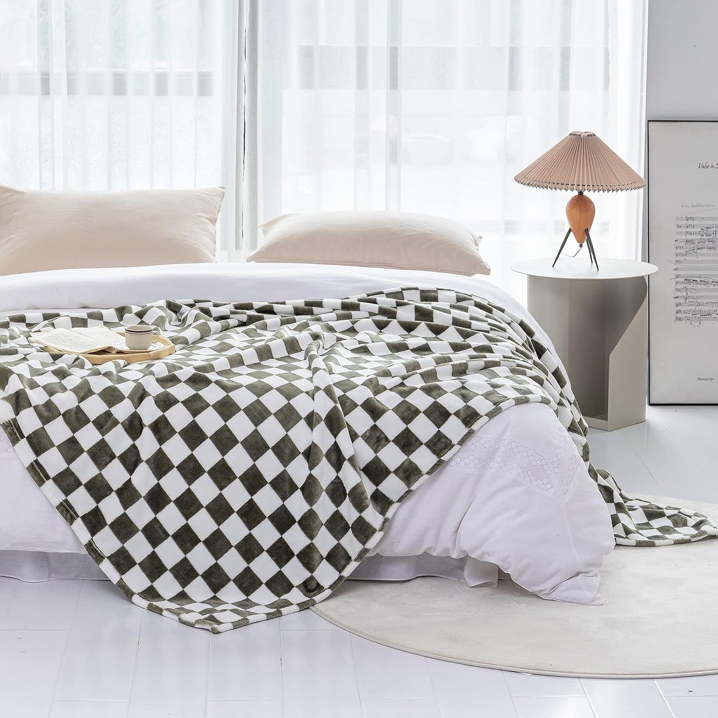 LOMAO Throw Blankets Flannel Blanket with Checkerboard Grid Pattern Soft Throw Blanket for Couch