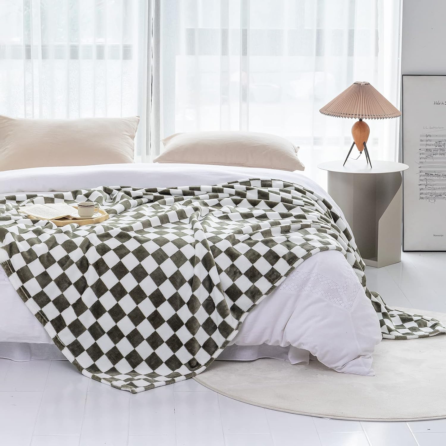 LOMAO Throw Blankets Flannel Blanket with Checkerboard Grid Pattern Soft Throw Blanket for Couch