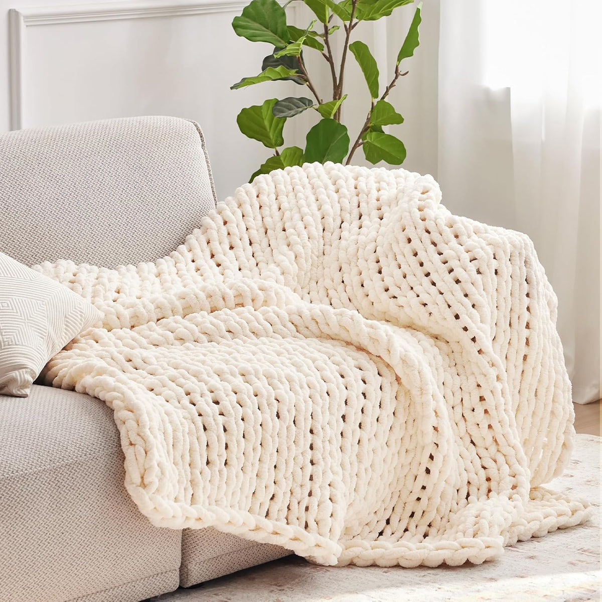 Chunky Knit Throw Blanket, 40''*50'' Knitted Throw Chenille Yarn for Bed Couch, Handmade Cream