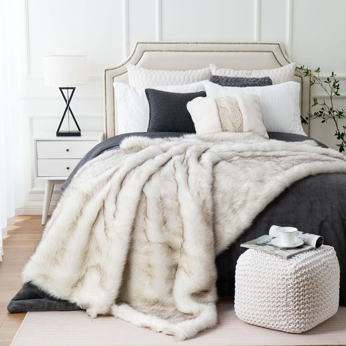 BATTILO HOME Luxury Ivory White Faux Fur Throw Blanket for Bed, Extra Large Super Soft Fluffy Cozy