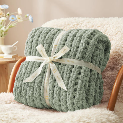 Amélie Home Chunky Knit Throw Blanket for Couch, Soft Chenille Crochet Blanket for Sofa, 50"x60"