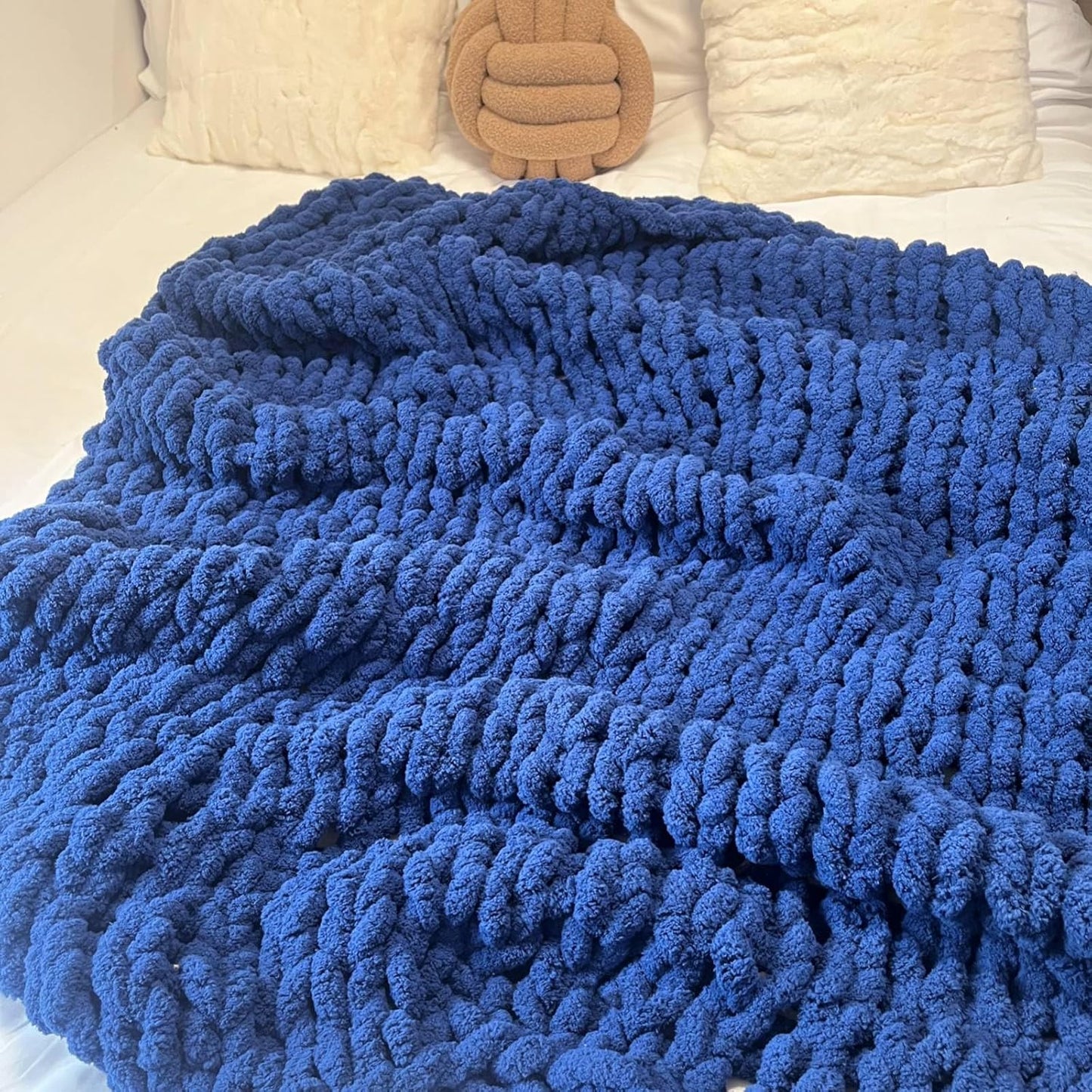 Chunky Knit Blanket Throw 48"x71", Chenille Throw Blankets, Handmade Warm & Cozy Blanket Couch Bed