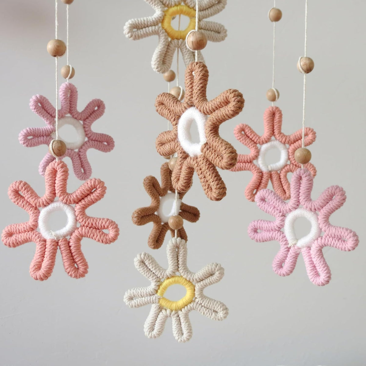 Woven Daisy Mobile for Crib, Baby Crib Mobile for Girls, Boho Daisy Crib Mobile, Daisy Nursery