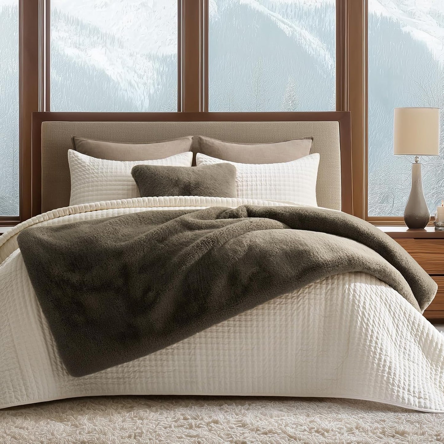 Luxury Soft Faux Chinchilla Fur Throw Blanket for Couch, Warm Thick Heavy Winter Throw Blanket