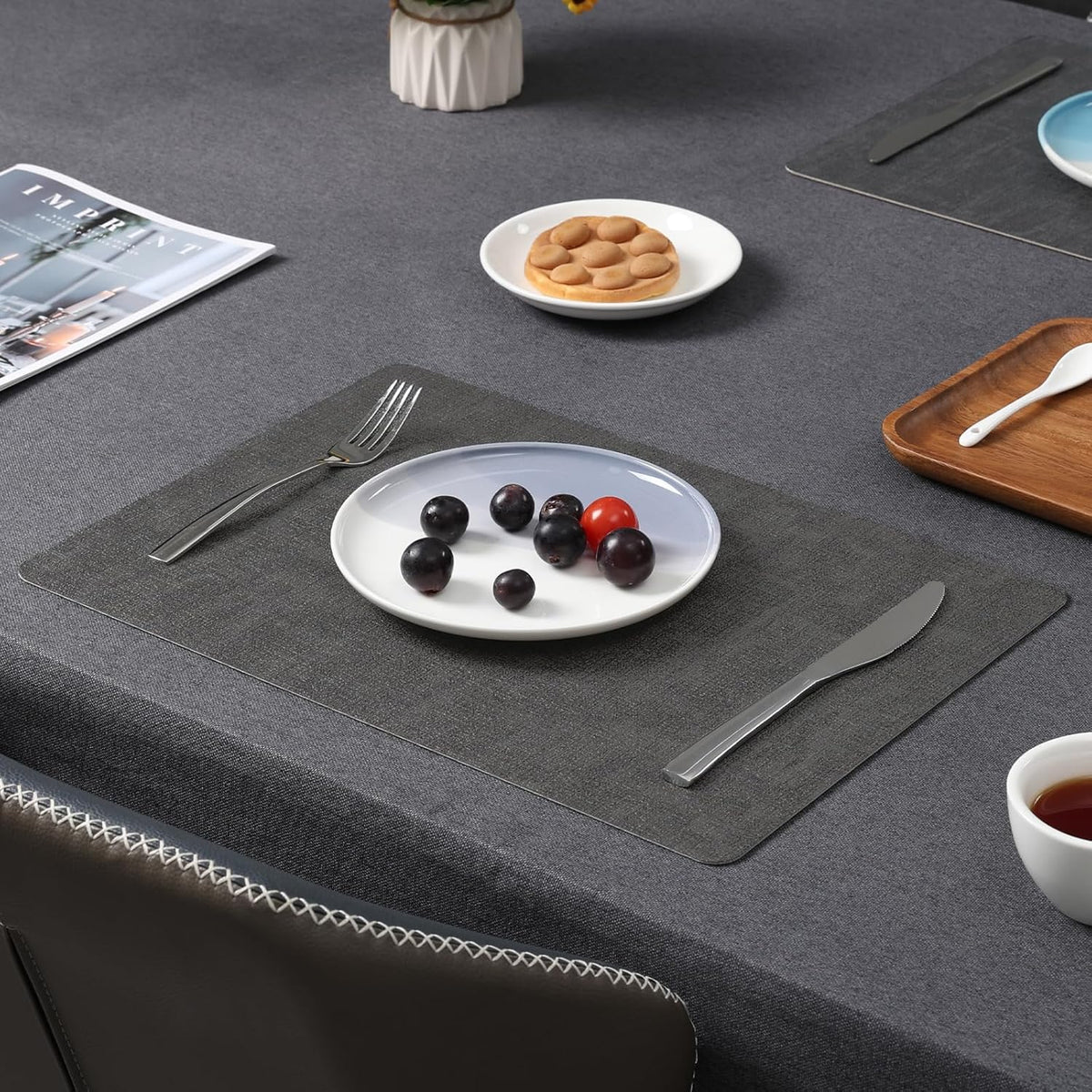 Myir JUN Placemats Dual Sided, Faux Leather Place Mats Set of 8 Indoor Placemat for Dining Table