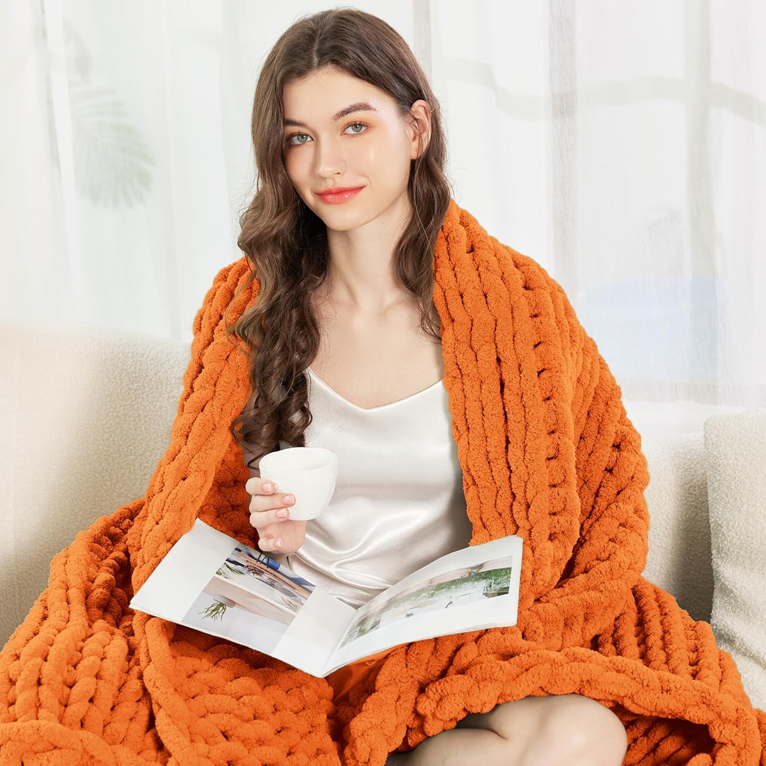 Admitrack Chunky Knit Blanket Throw, 100% Hand Knit Chenille Throw Blanket for Sofa & Home Decor