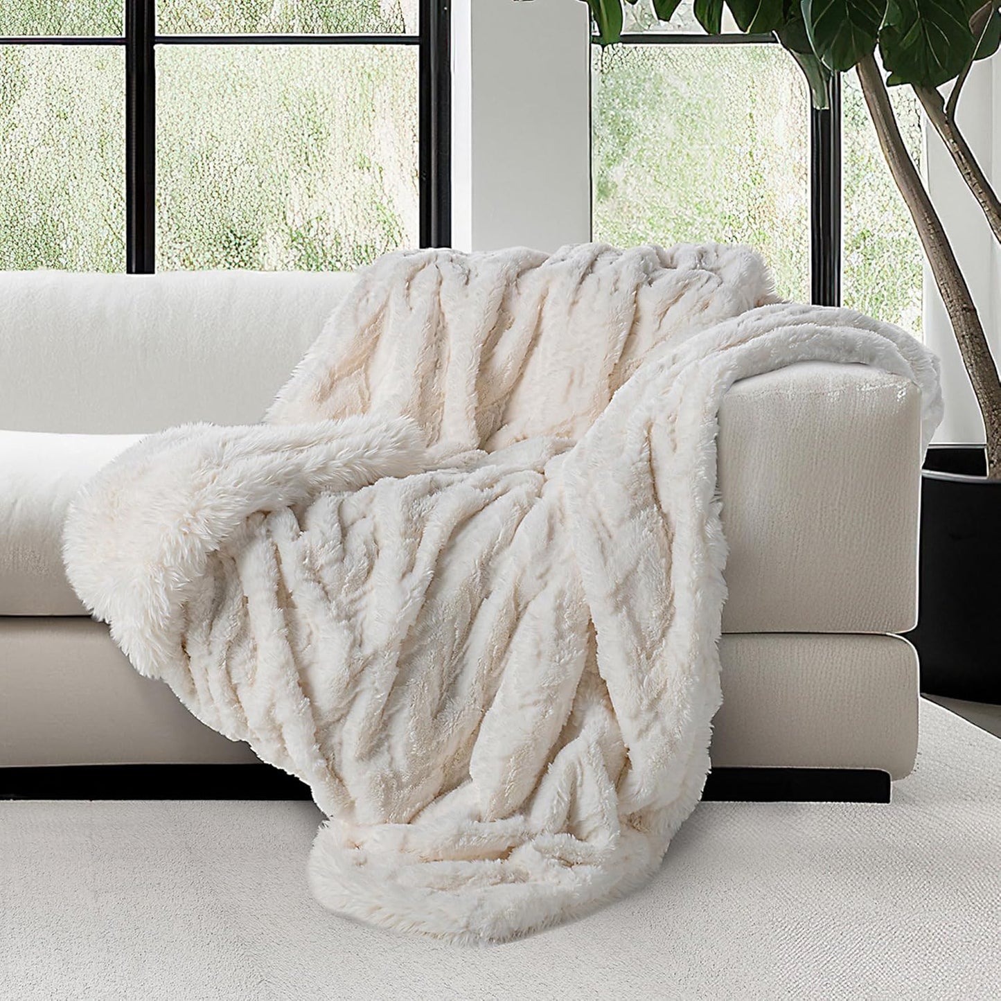 Mon Chateau Premium Reversible Queen Size Luxury Faux Fur Throw for Couch, Sofa, or Queen Size Bed