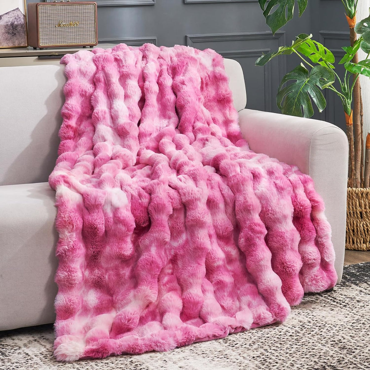 Cozy Bliss Faux Fur Throw Blanket for Couch, Fuzzy Soft Plush Thick Bubble Blanket for Sofa Bedroom