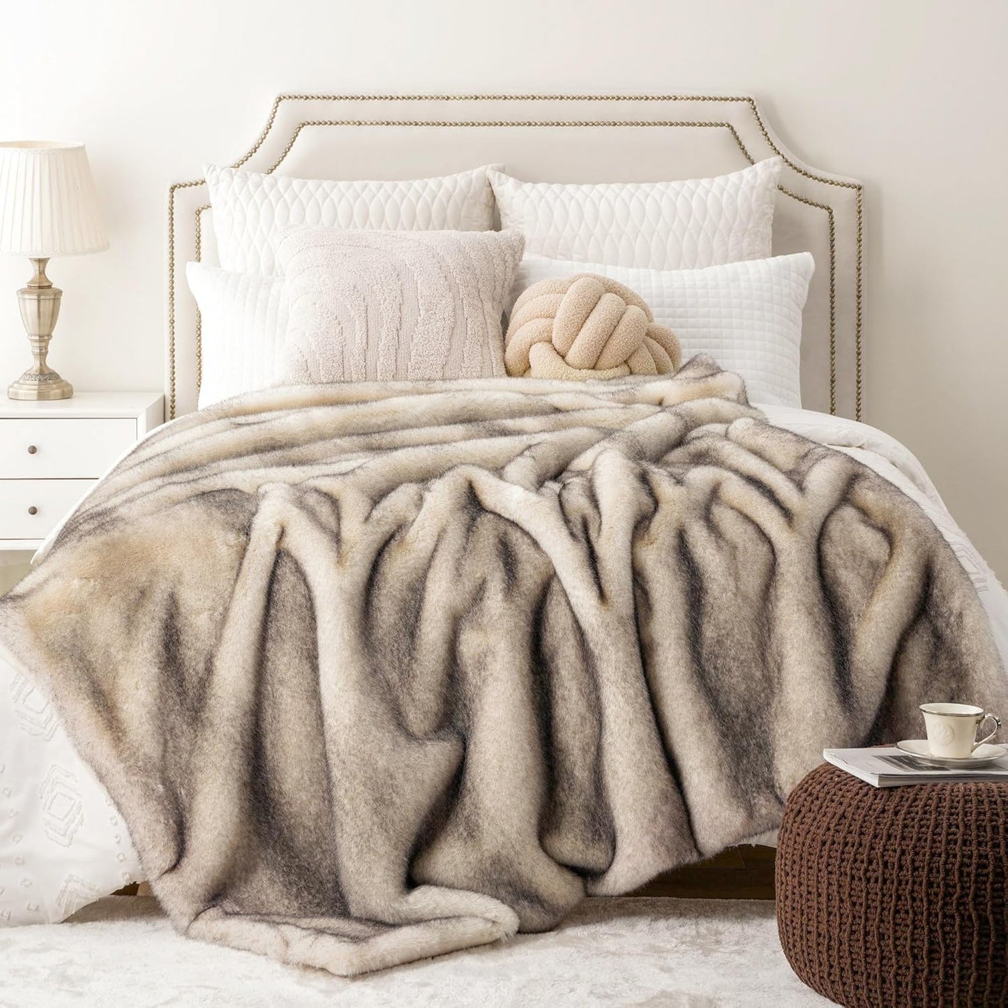 BATTILO HOME Luxury Fluffy Faux Fur Throw Blanket, Cozy Soft Warm Fur Blanket for Couch, Sofa