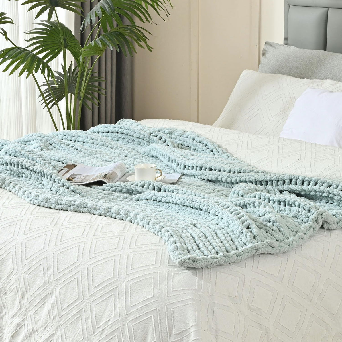 Esterra Chunky Knit Blanket Throw 50"x60", 100% Hand Knitted Chenille Throw Blanket, Cozy Soft