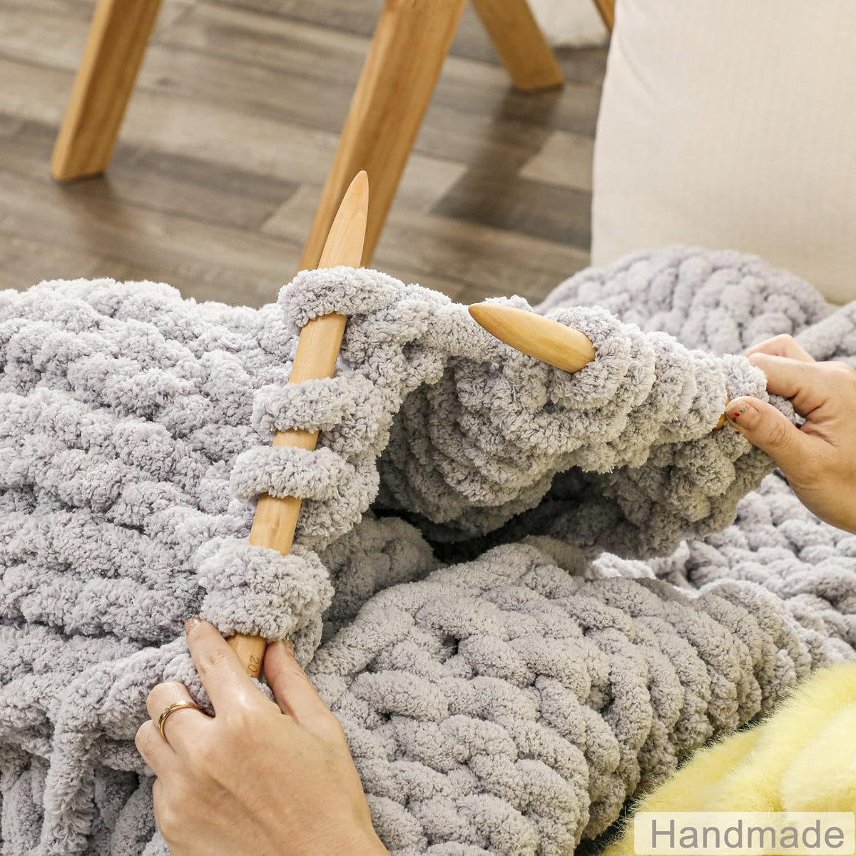 WESHIONGOO Chunky Knit Blanket Throw 40"×40" Knitted Throw Blankets for Couch Bed Fluffy Soft