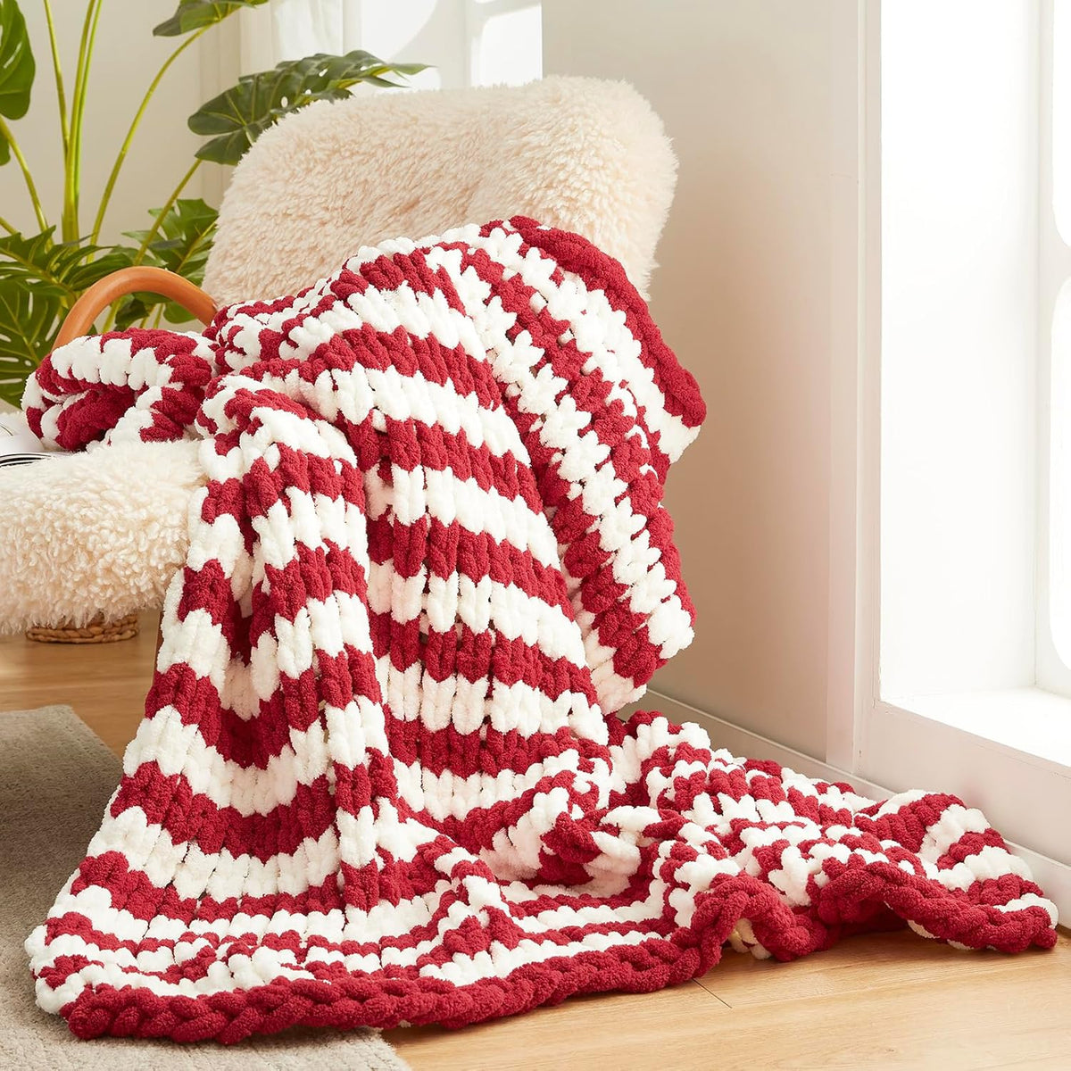 Amélie Home Chunky Knit Blanket Throw, Thick Soft Yarn Chunky Throw 50x60, Handmade Chenille Cable