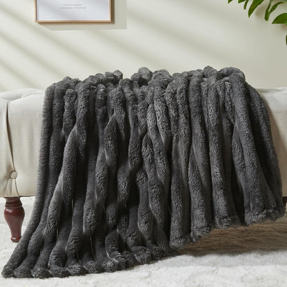 NEWCOSPLAY Super Soft Throw Blanket Grey Premium Silky Flannel Fleece 3D Ribbed Jacquard