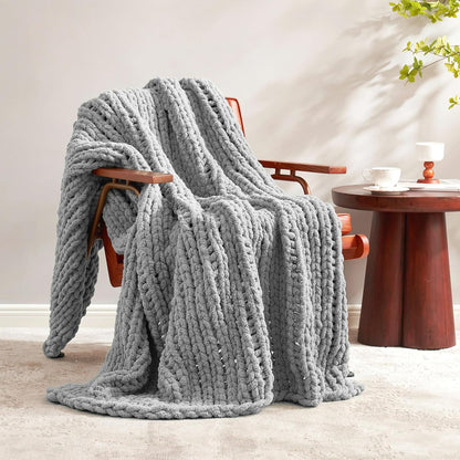 Amélie Home Chunky Knit Throw Blanket for Couch, Soft Chenille Crochet Blanket for Children