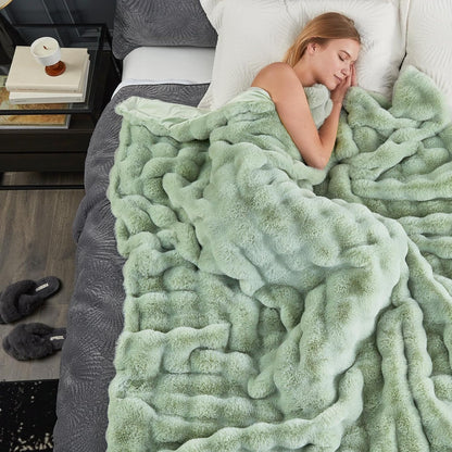Cozy Bliss Faux Fur Throw Blanket for Couch, Fuzzy Soft Plush Thick Bubble Blanket for Sofa Bedroom
