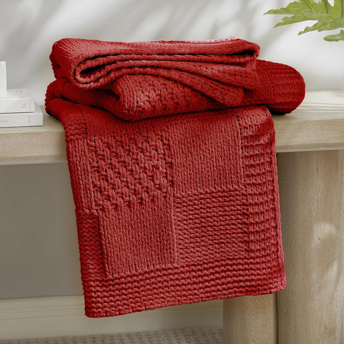 Amélie Home Chenille Knit Throw Blanket for Couch, Checkered Texture Decorative Soft Blanket for